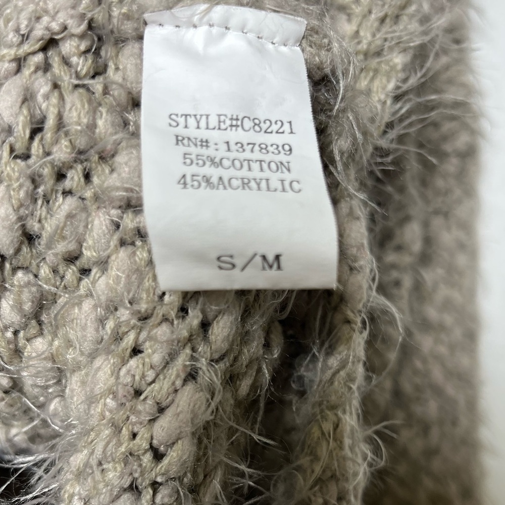 Altar’d State Women’s Gray Chunky Knit Fringe Thread V Neck Boxy Sweater Size M - Picture 4 of 4